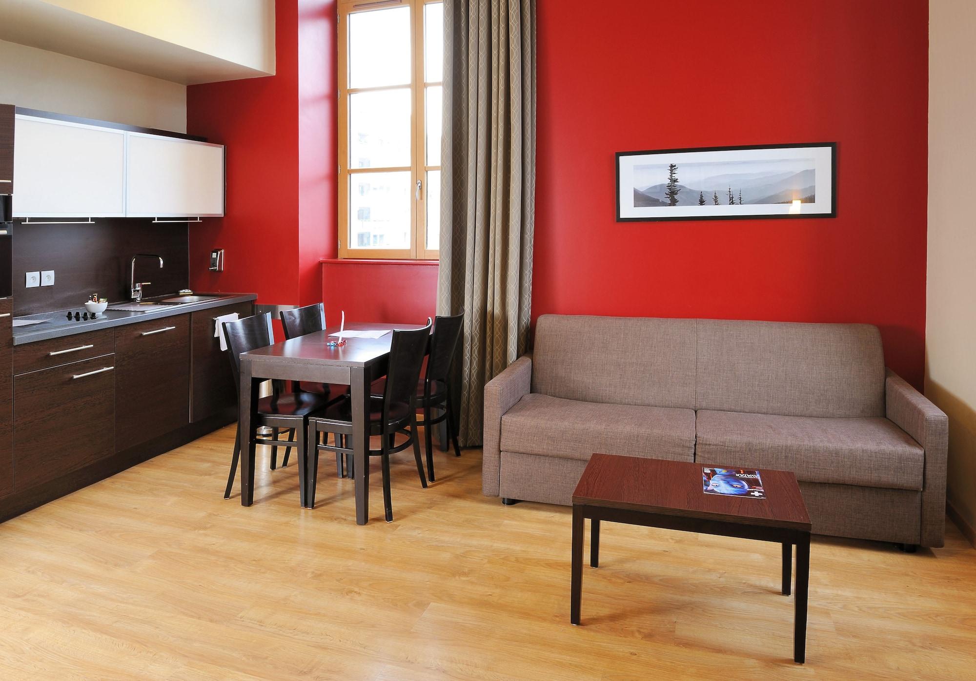 Residhome Grenoble Caserne De Bonne Exterior foto